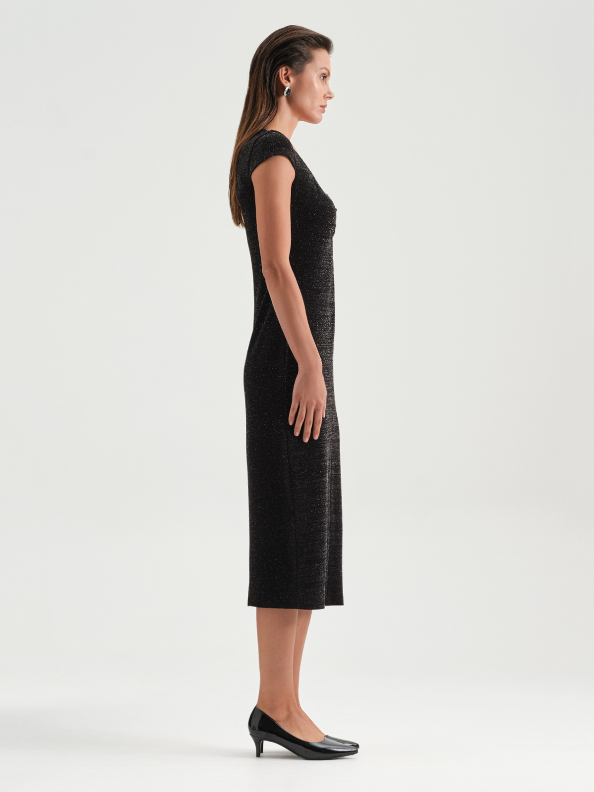 Платье миди с разрезом