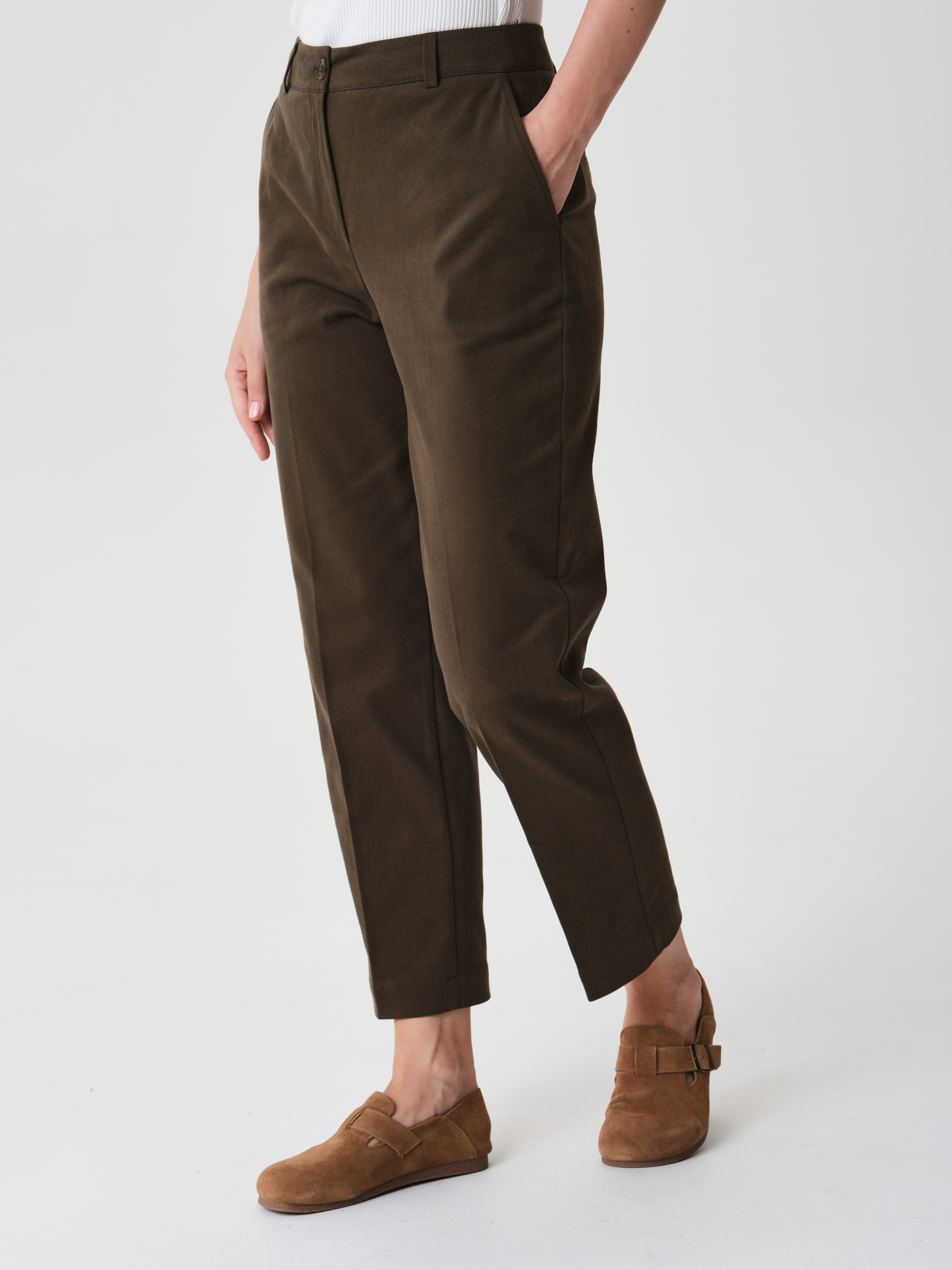 Укороченные брюки со стрелками