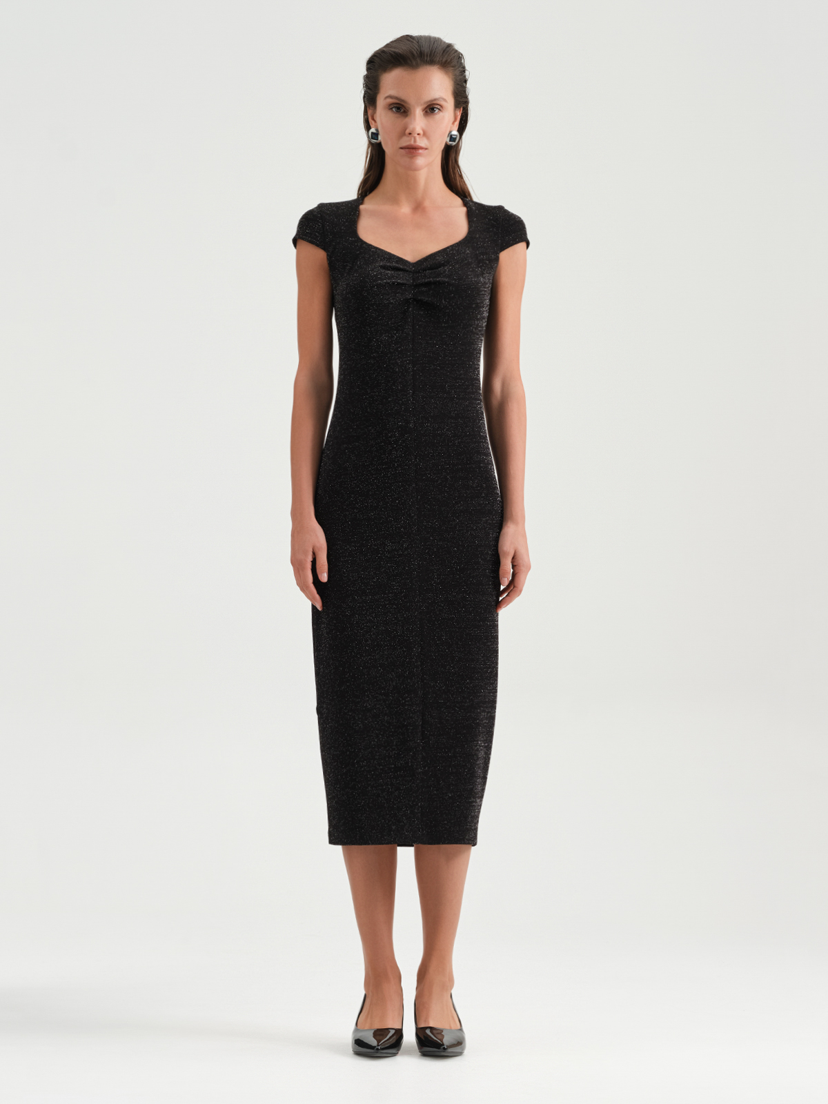 Платье миди с разрезом