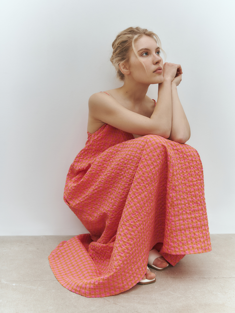 Сарафан-трапеция из жатой ткани