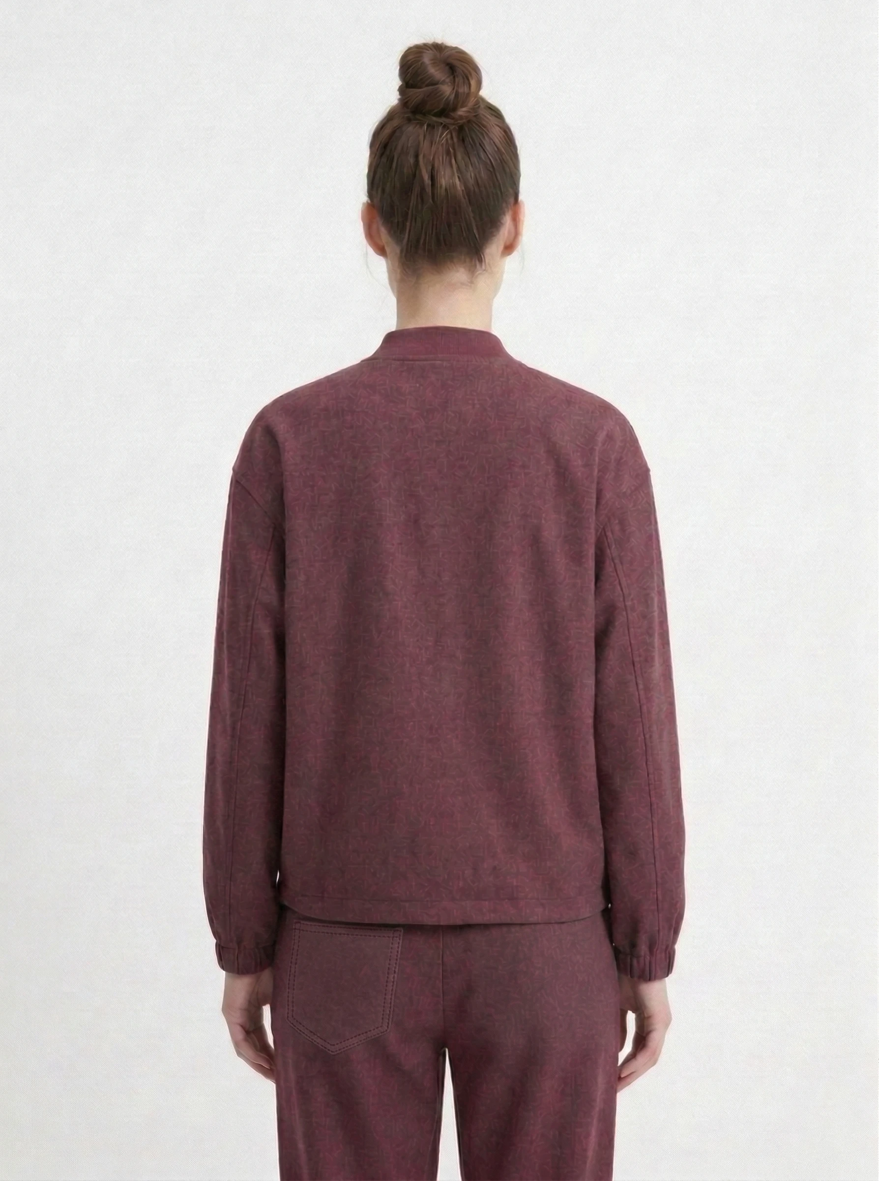 45.383.6799.371.7 Бомбер - 4 рис.