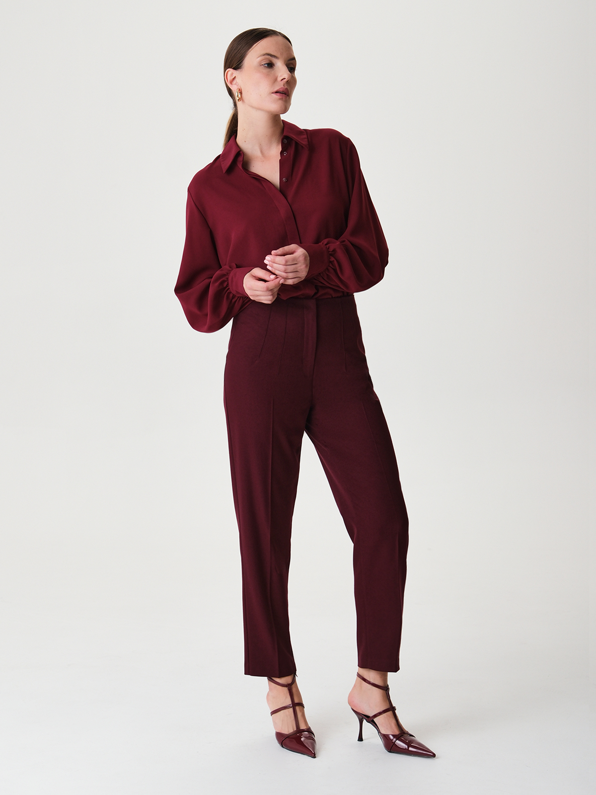 Укороченные брюки со стрелками