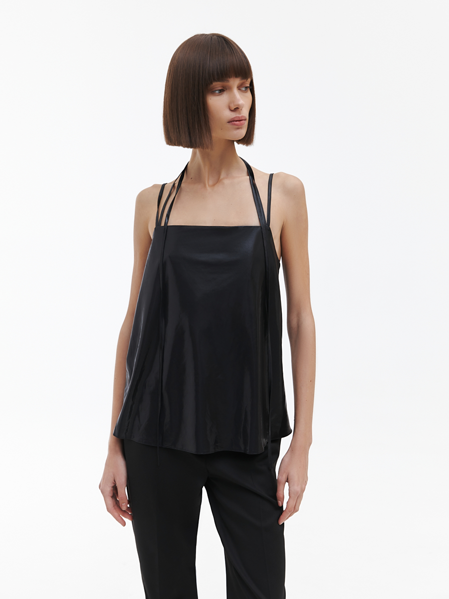 Блестящий топ на бретельках