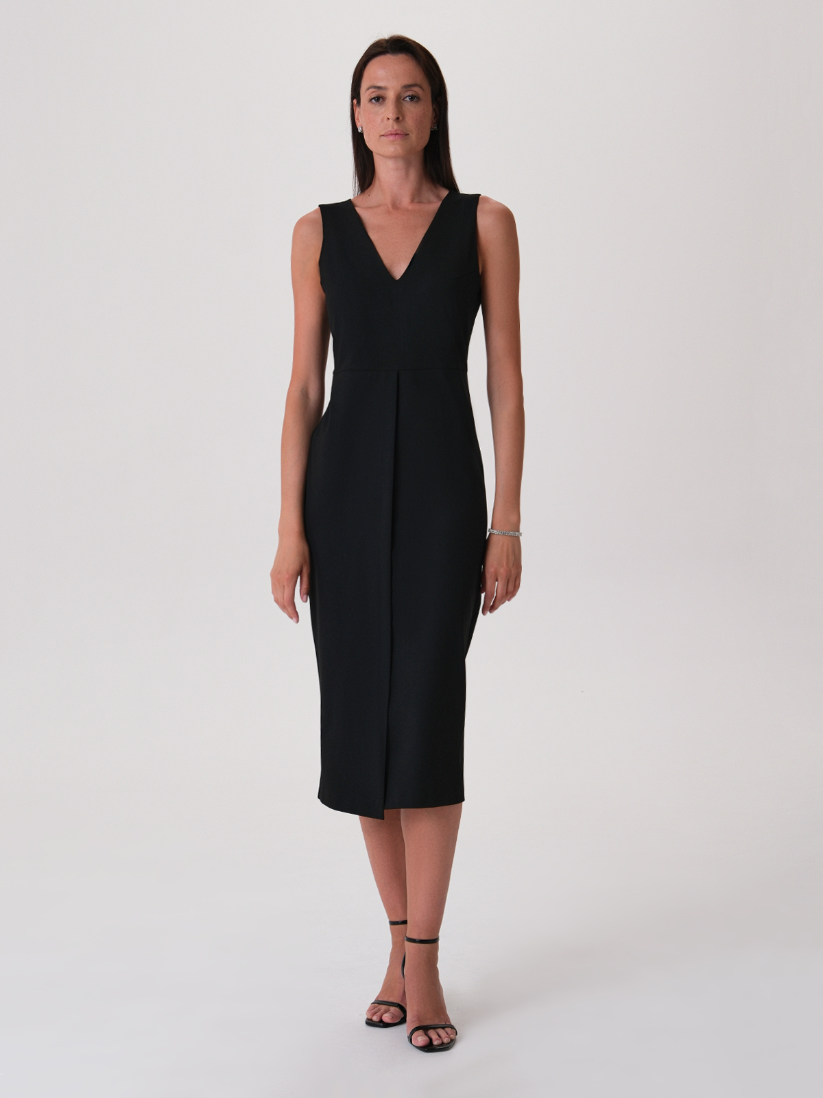 Платье миди с v-образным вырезом