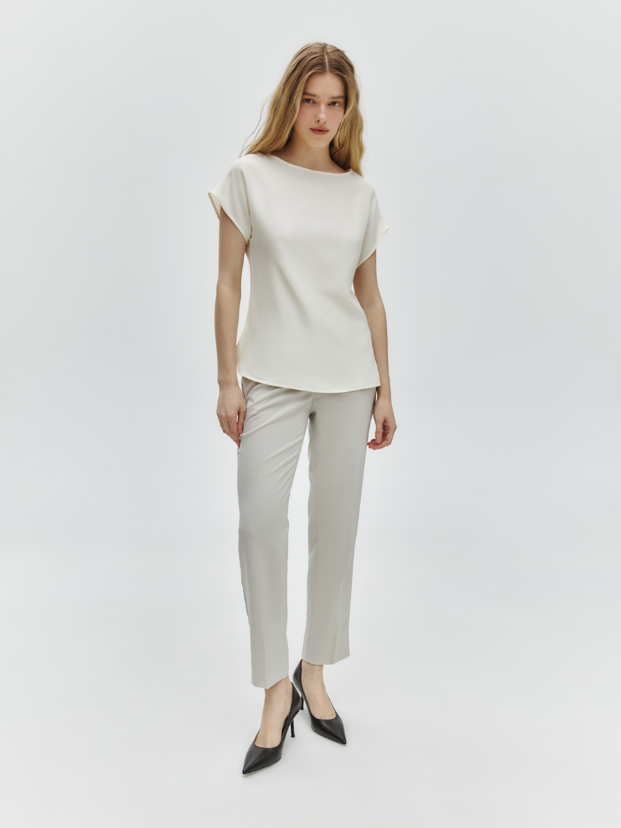 Блуза с разрезами прямого силуэта