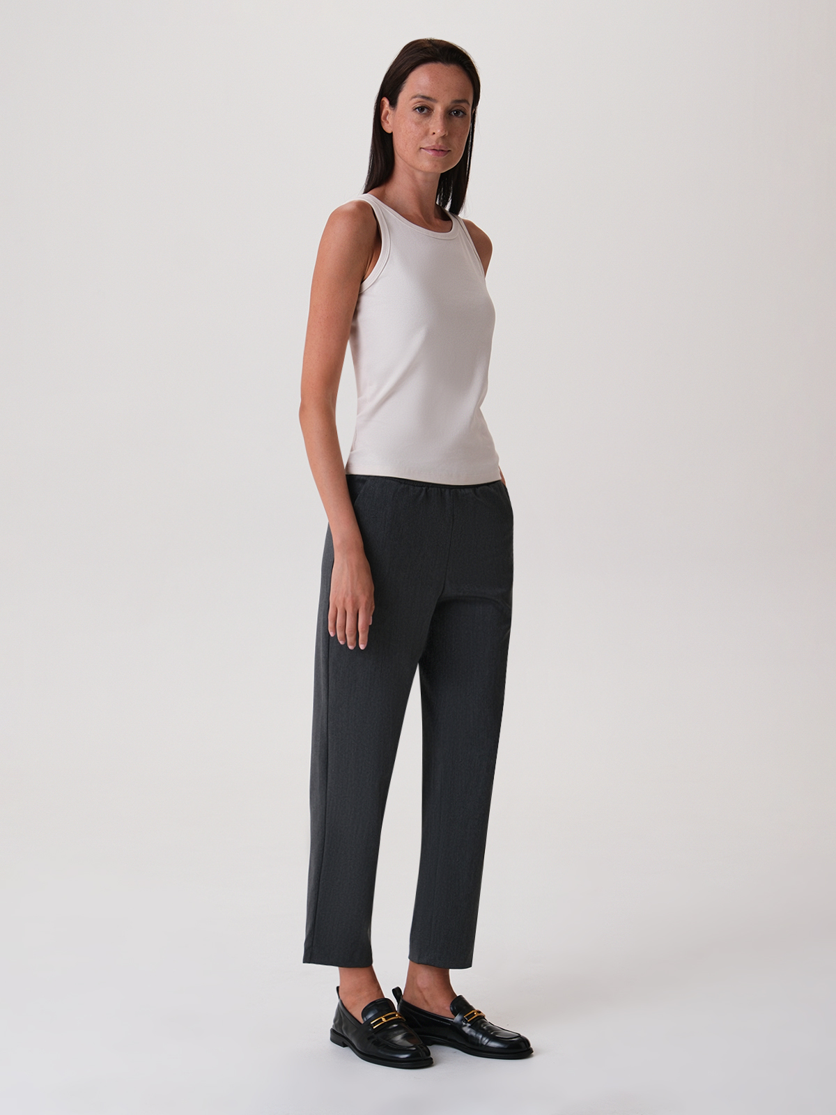 Укороченные брюки на резинке