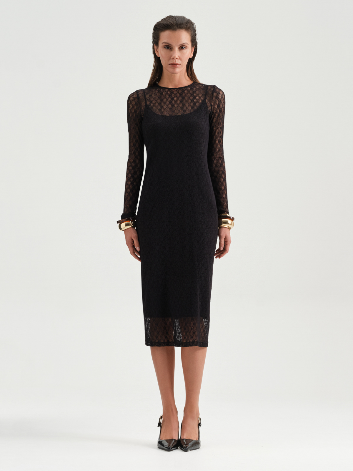 Платье миди с кружевом