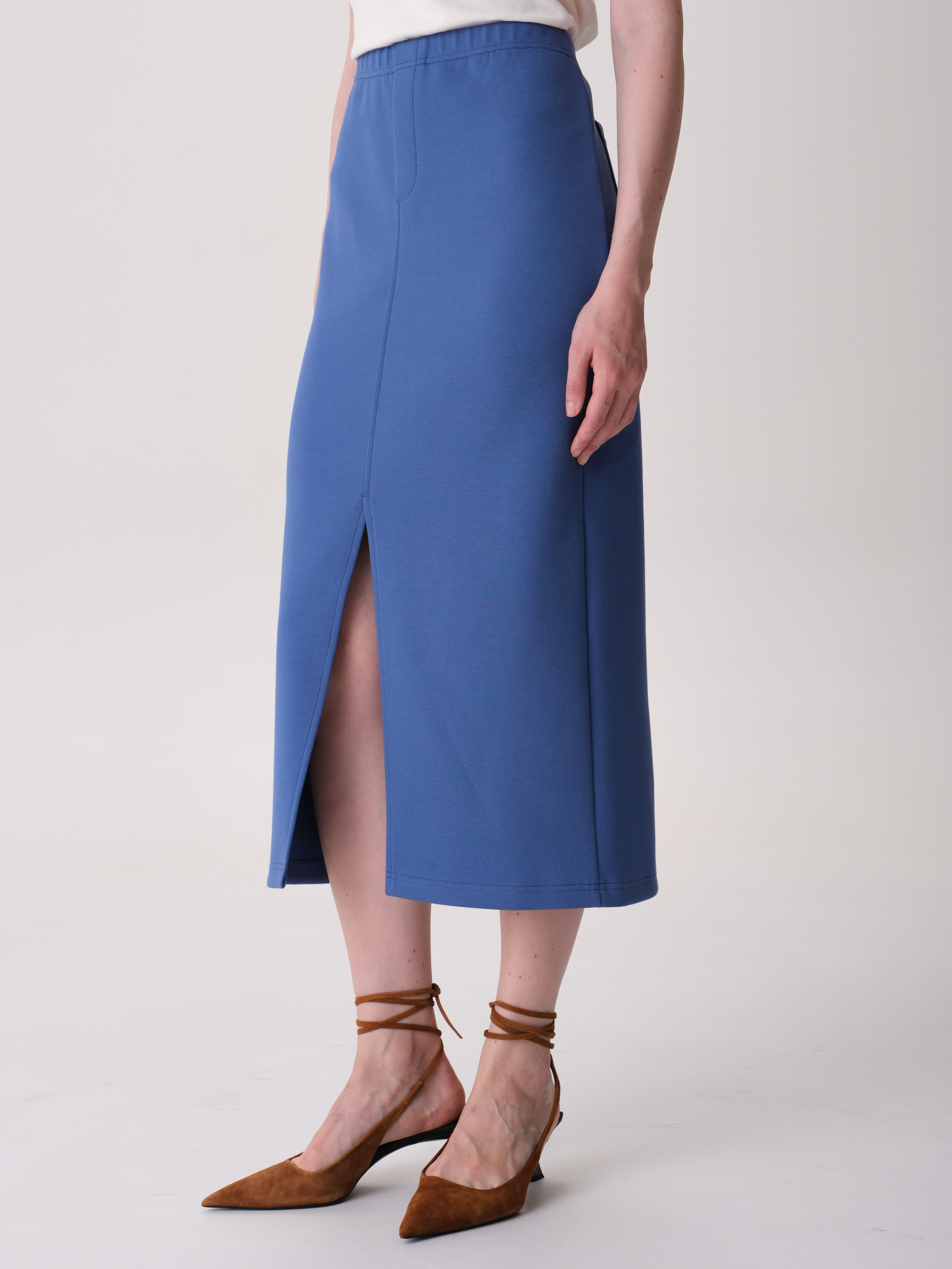 Трикотажная юбка длины миди