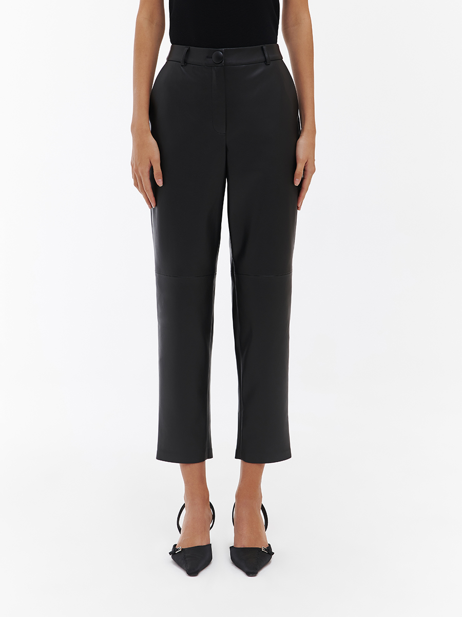 Укороченные брюки из экокожи