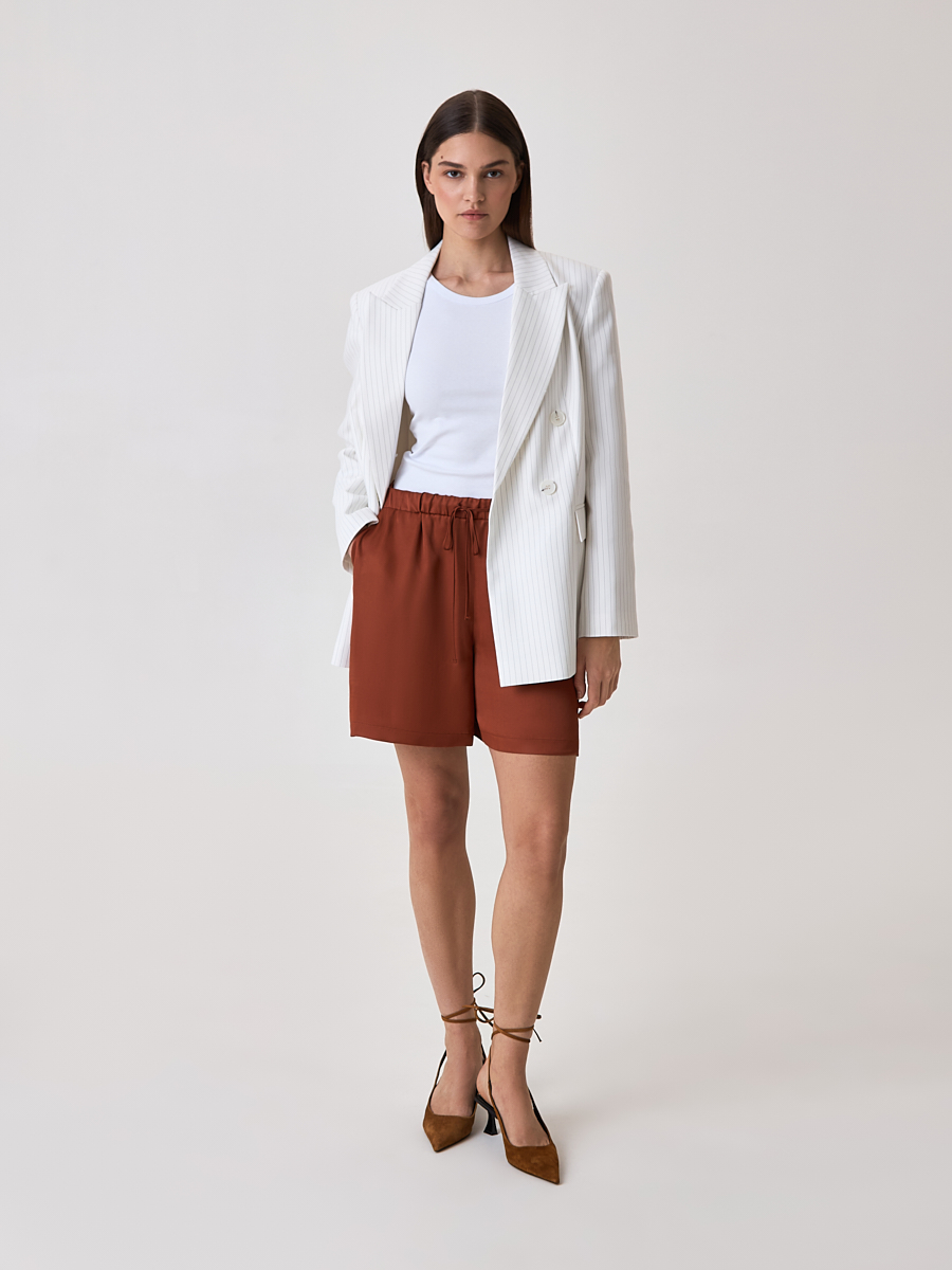 Шорты на высокой посадке