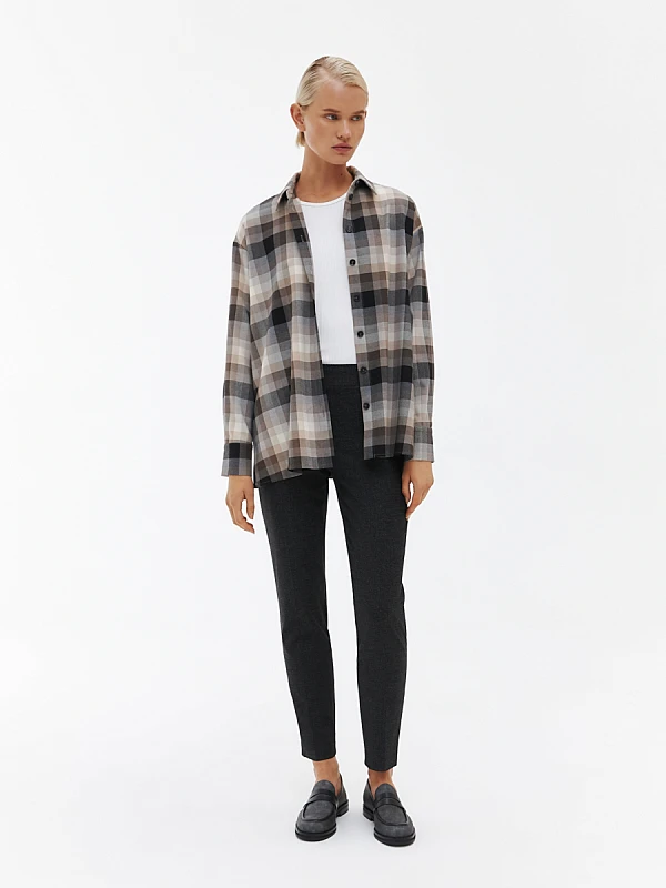 Укороченные зауженные брюки