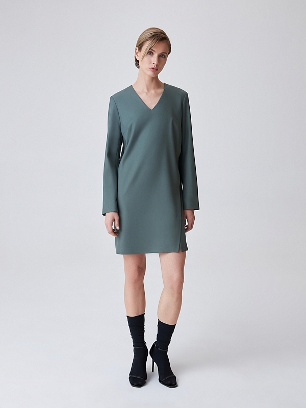 Платье мини с длинными рукавами