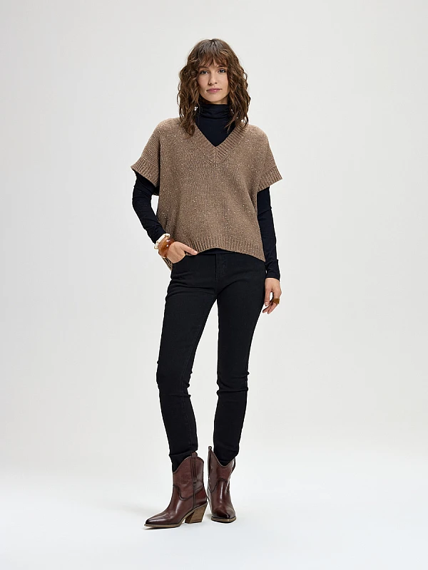 Жилет трикотажный