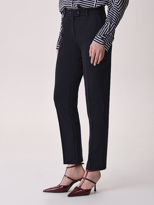 Зауженные укороченные брюки