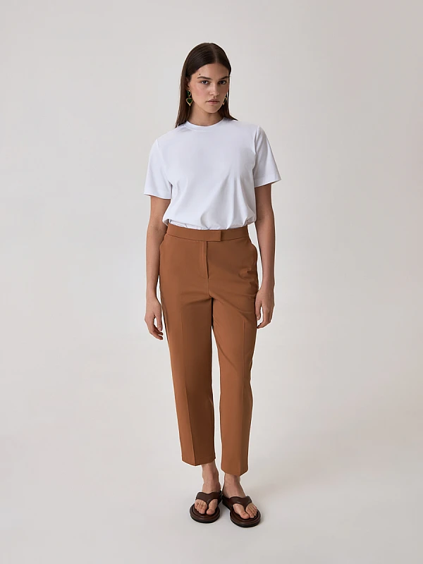 Укороченные брюки со стрелками