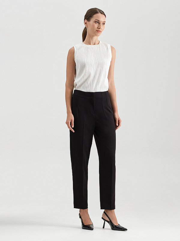 Укороченные брюки со стрелками