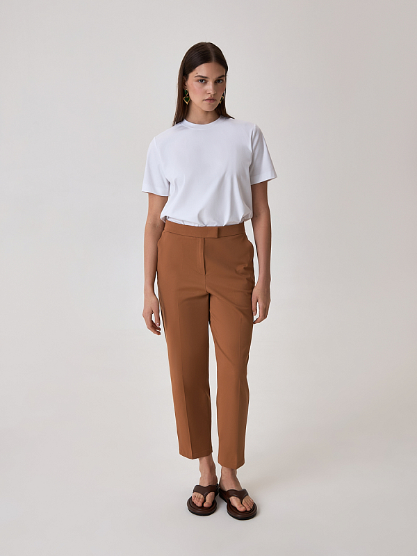 Укороченные брюки со стрелками