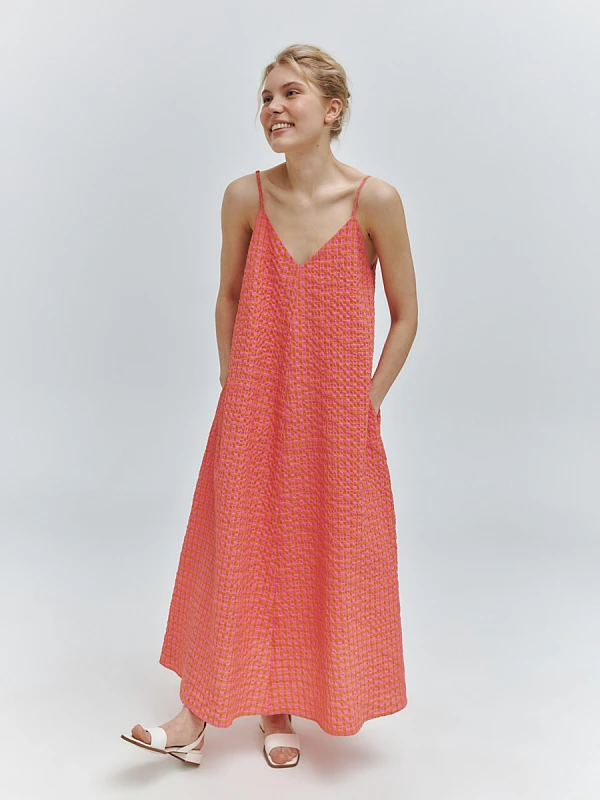 Сарафан-трапеция из жатой ткани