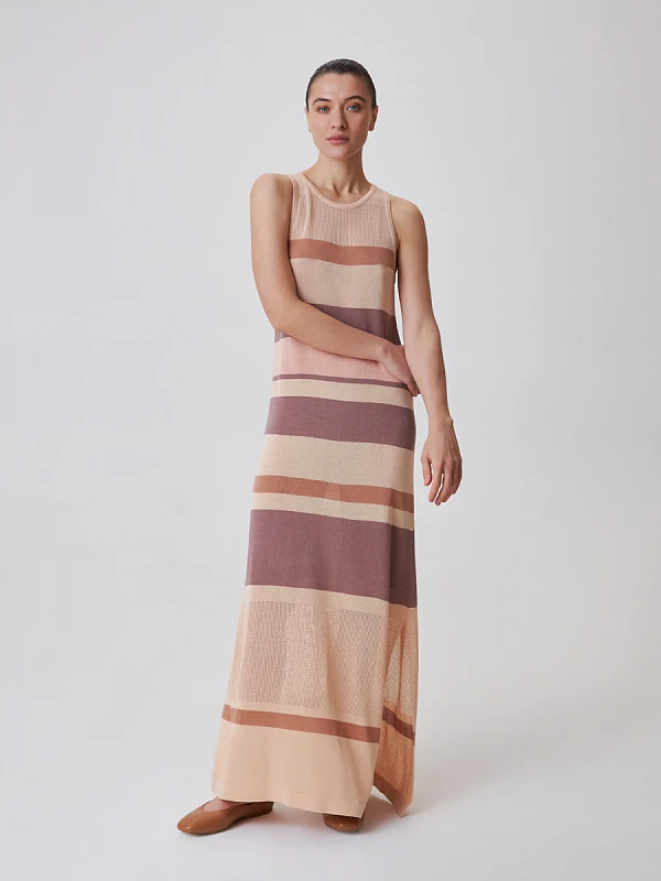 Платье макси с разрезами