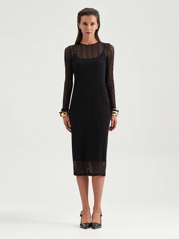 Платье миди с кружевом