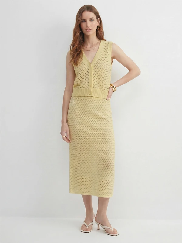 Жилет вязаный