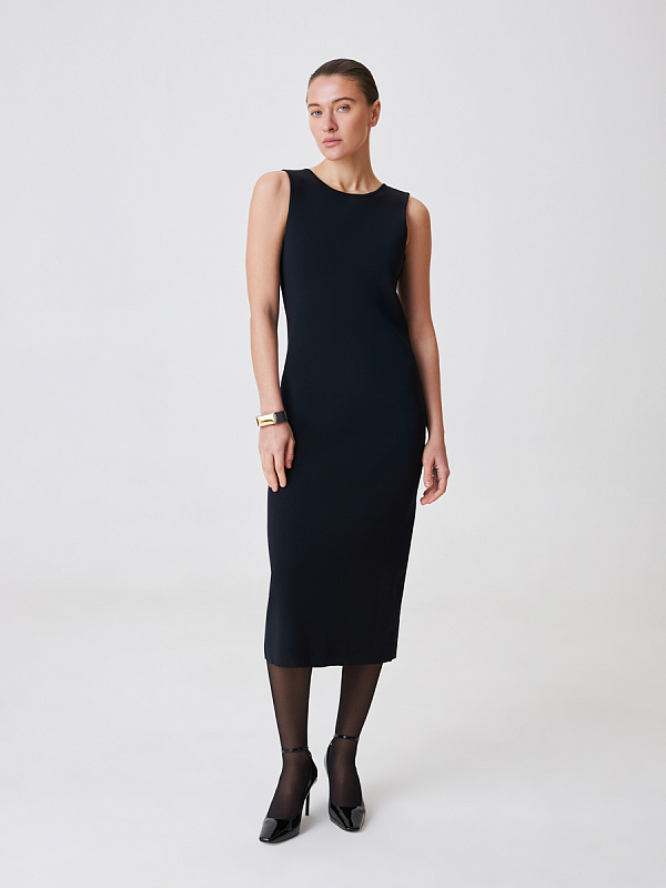 Трикотажное платье миди