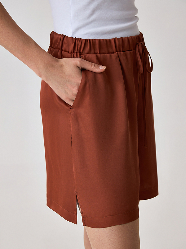 Шорты на высокой посадке