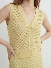 71.029.6408.092.7 Жилет вязаный