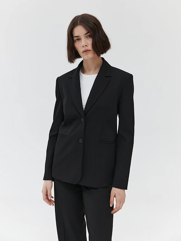 Приталенный однобортный жакет