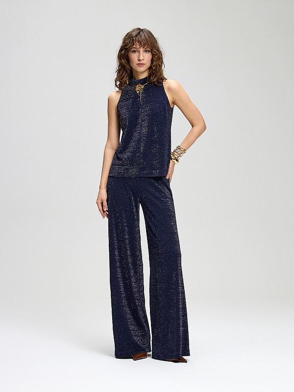 Блуза трикотажная( не вязаная)