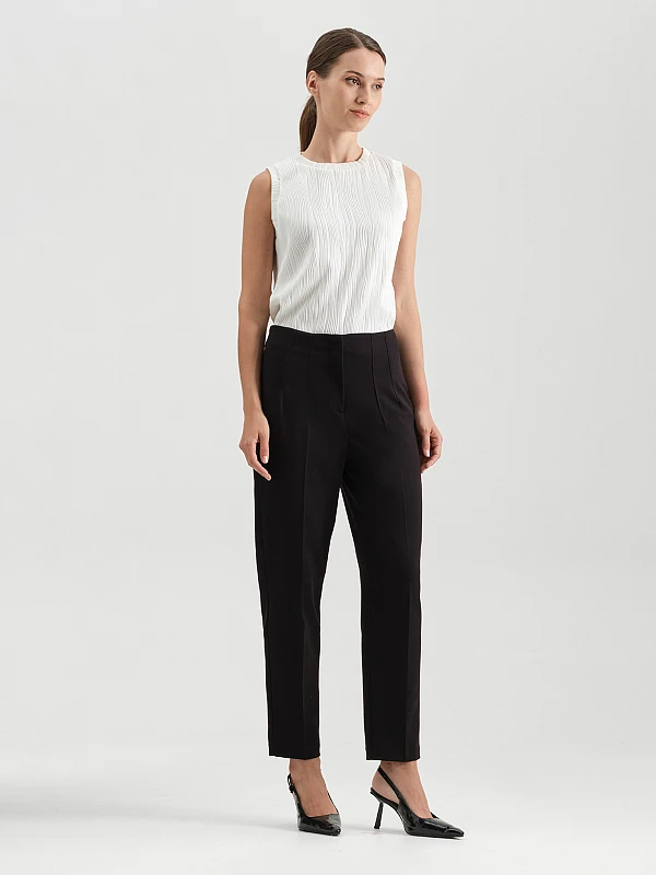 Укороченные брюки со стрелками