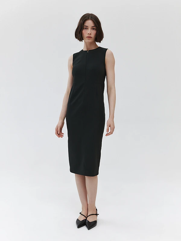 Платье-футляр без рукавов