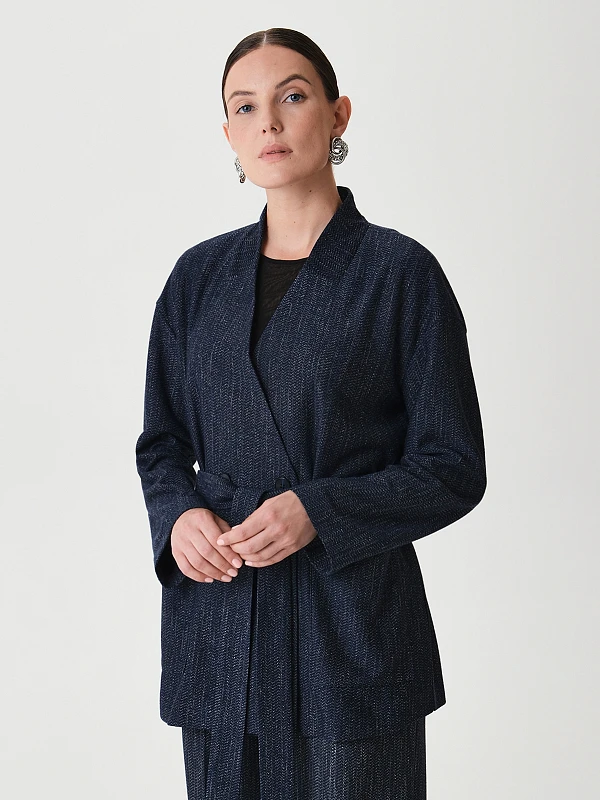 Трикотажный жакет на поясе