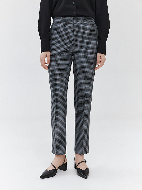 Прямые брюки с заниженной посадкой